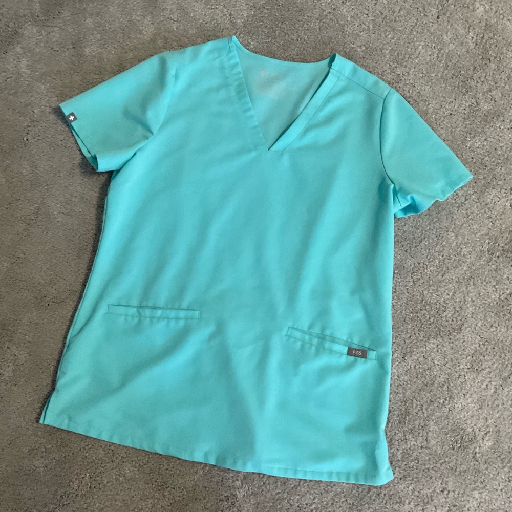 Figs sea foam aqua green scrub top wear figs sea glass scrub shirt top like new